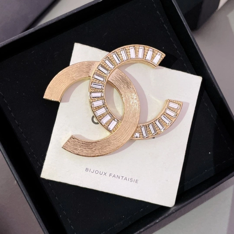 Timeless Chxnxl Brooches 290572