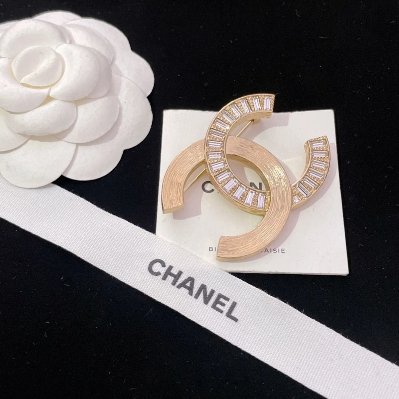 Timeless Chxnxl Brooches 290572