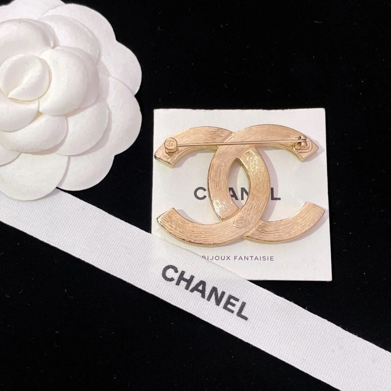 Timeless Chxnxl Brooches 290572