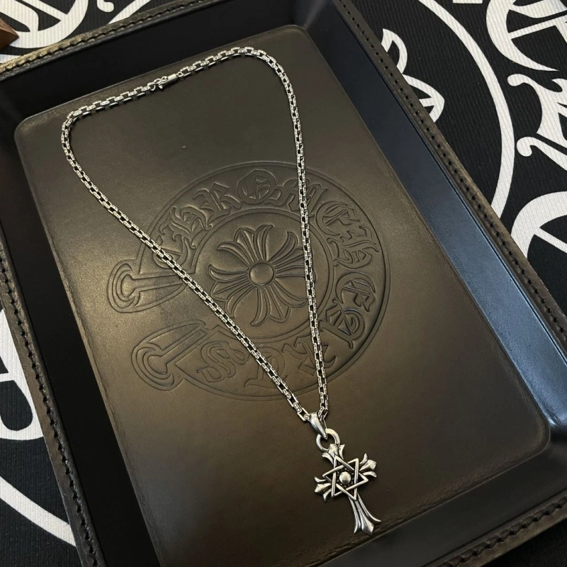 WellDesigned Chrxmx Hxxrts Necklaces 298658