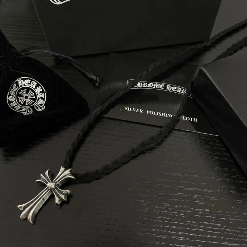 Trendy Chrxmx Hxxrts Necklaces 298653