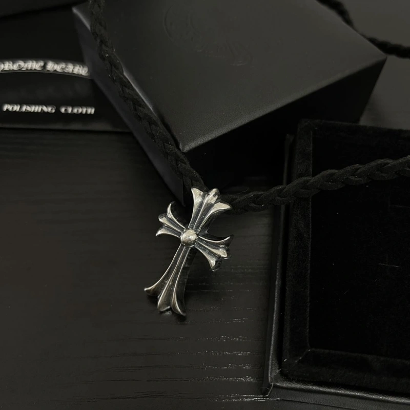 Trendy Chrxmx Hxxrts Necklaces 298653