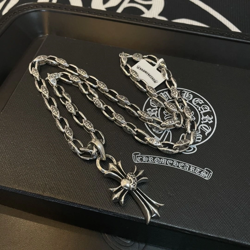 Unique Chrxmx Hxxrts Necklaces 298641