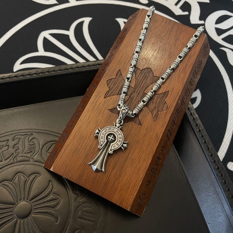 Durable Chrxmx Hxxrts Necklaces 298640