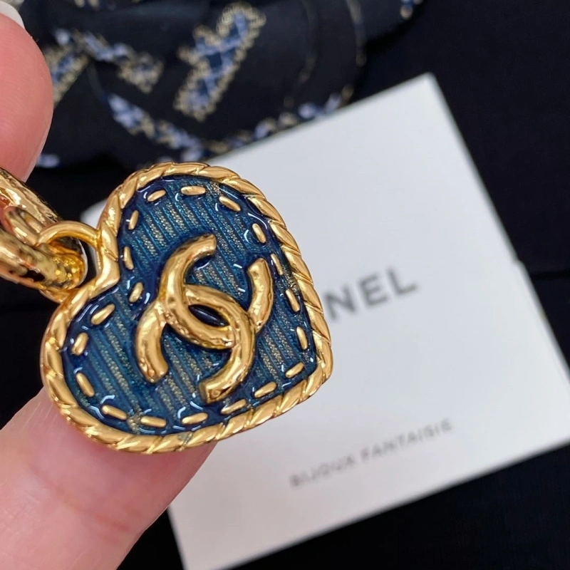 Stylish Chxnxl Earrings 290117