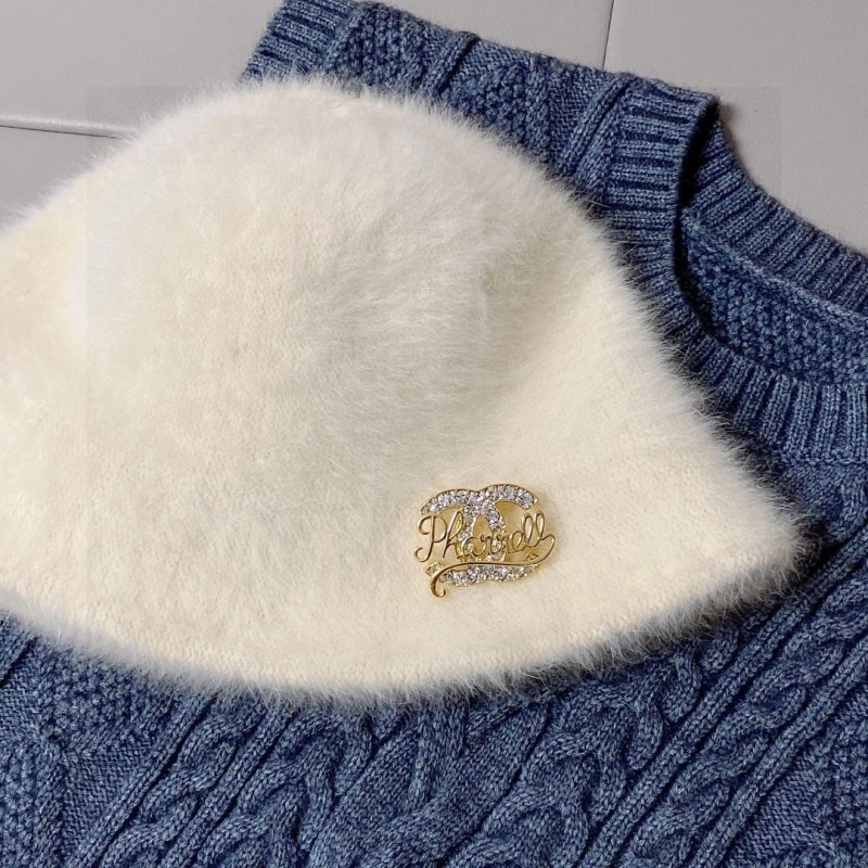 Functional Chxnxl Brooches 290563