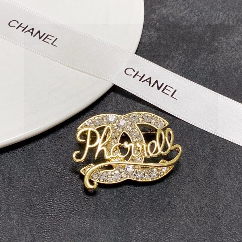 Functional Chxnxl Brooches 290563