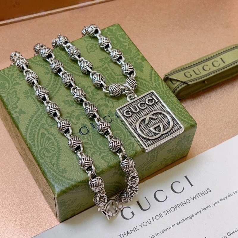 EyeCatching Gxccx Necklaces 303681