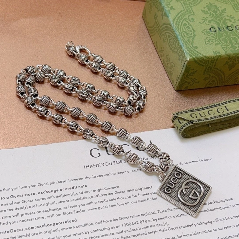 EyeCatching Gxccx Necklaces 303681