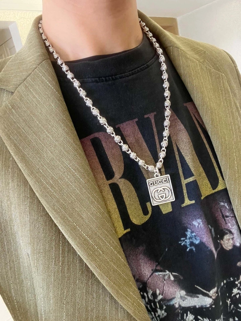 EyeCatching Gxccx Necklaces 303681
