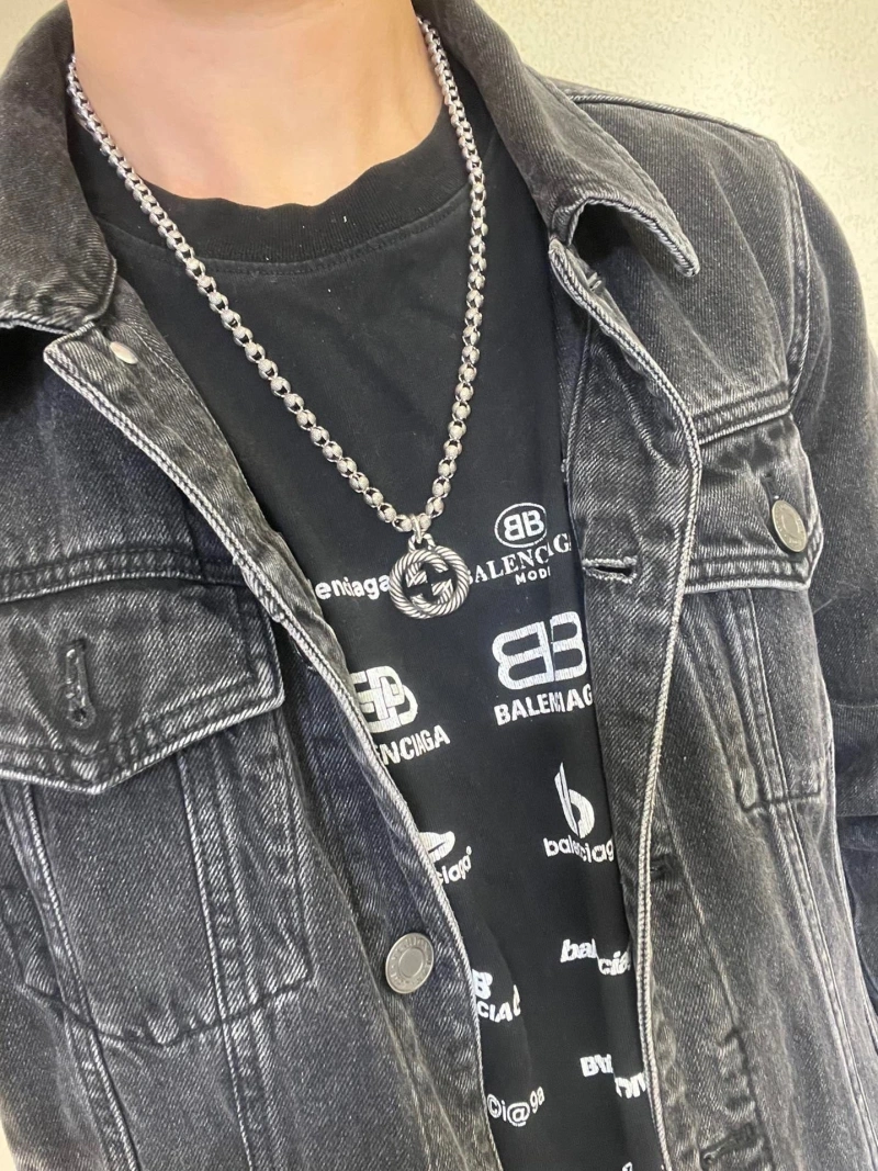Gxccx Necklaces Affordable 303657