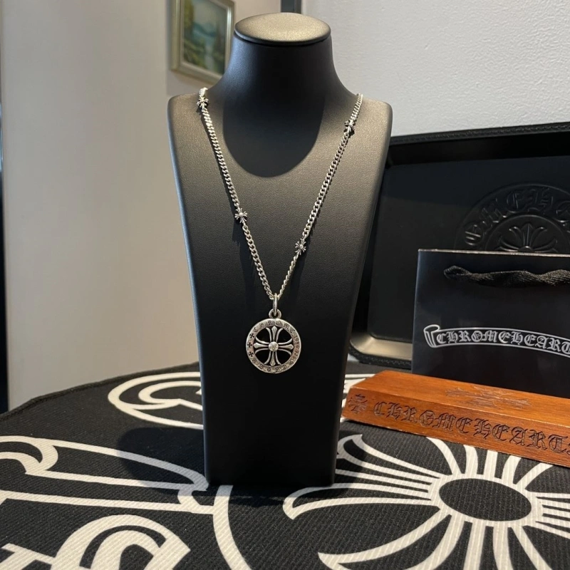 Chrxmx Hxxrts Necklaces DailyWear 298625