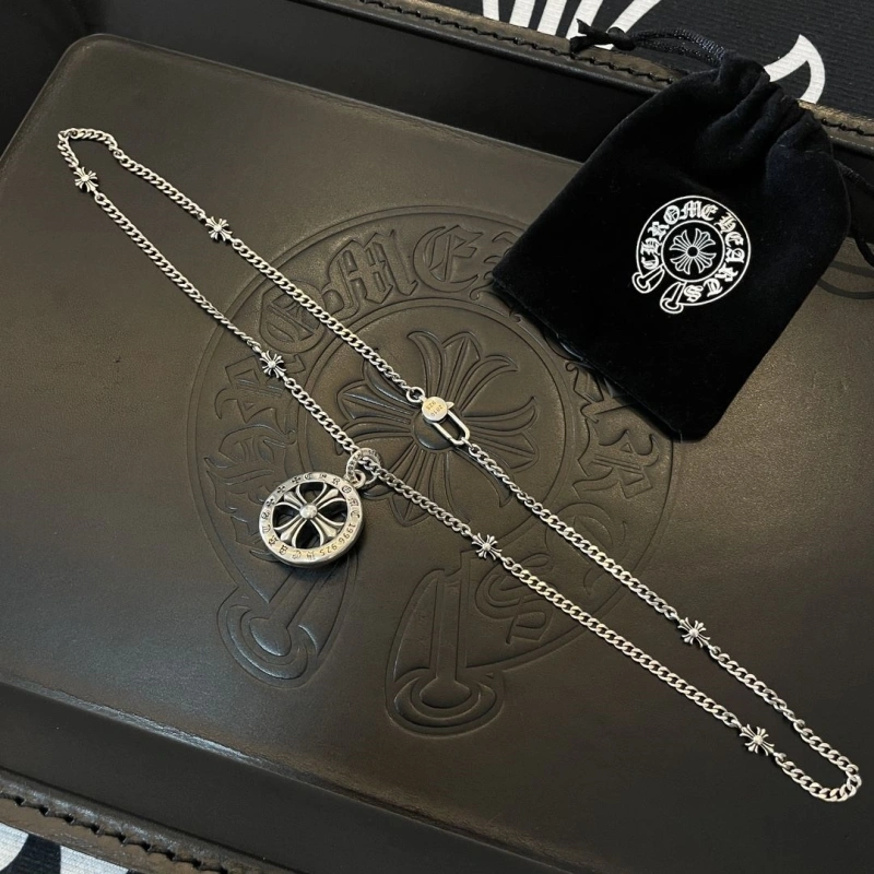 Chrxmx Hxxrts Necklaces DailyWear 298625