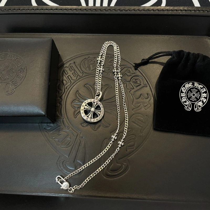 Chrxmx Hxxrts Necklaces DailyWear 298625