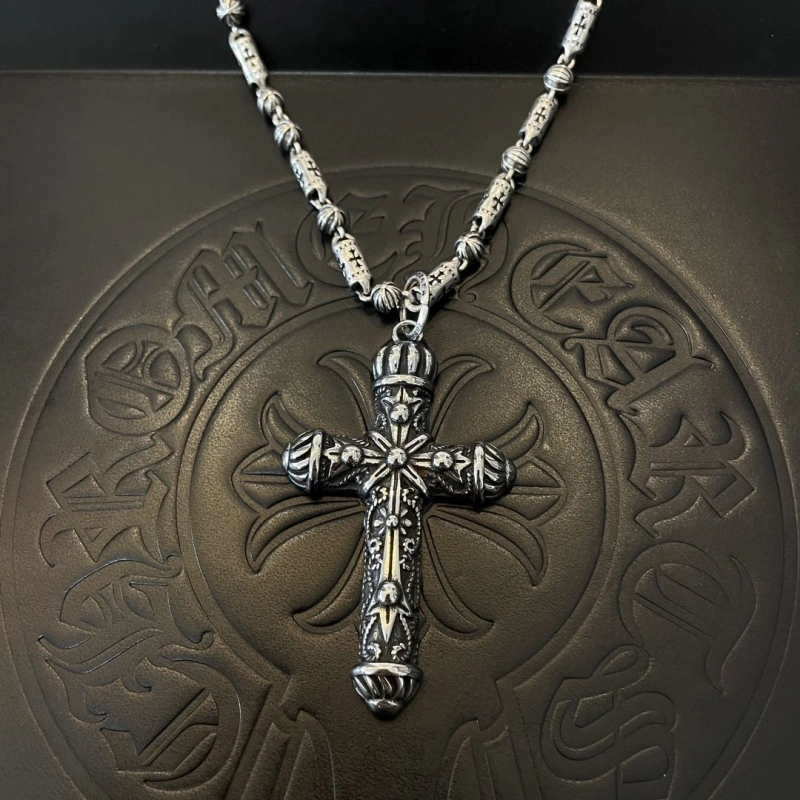 Stylish Chrxmx Hxxrts Necklaces 298636