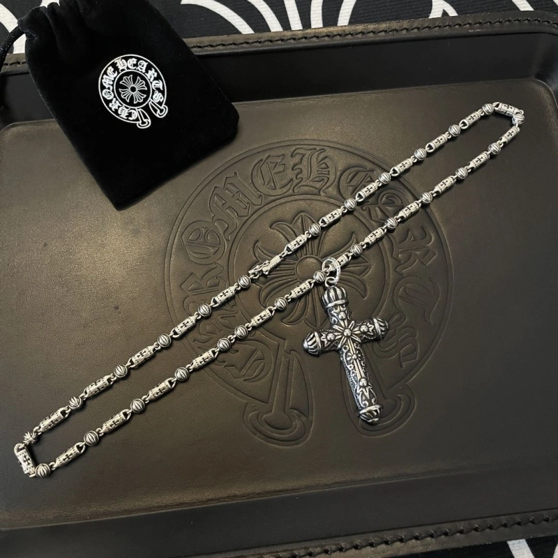 Stylish Chrxmx Hxxrts Necklaces 298636