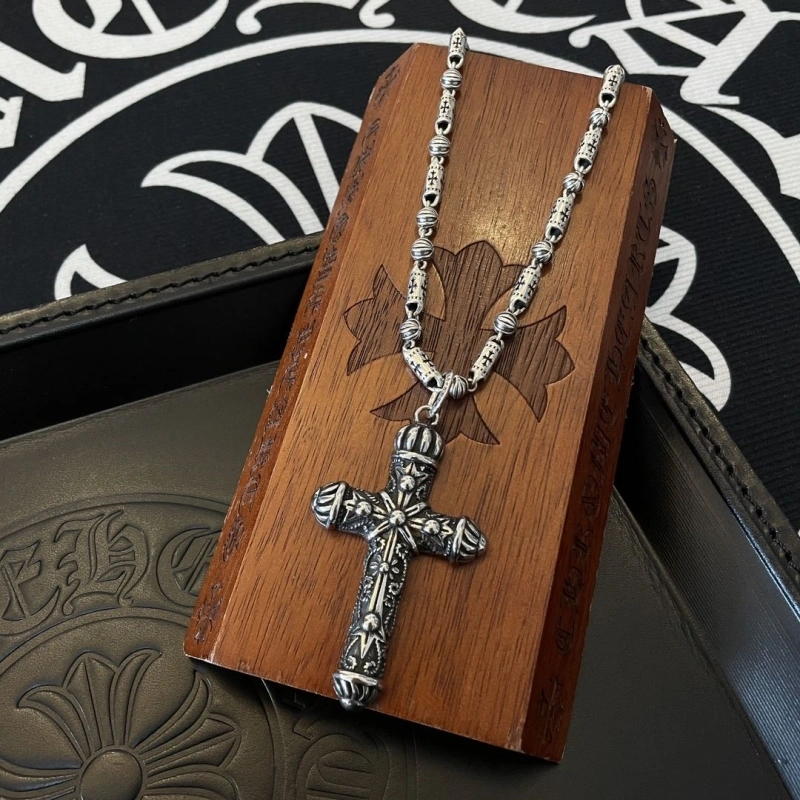Stylish Chrxmx Hxxrts Necklaces 298636