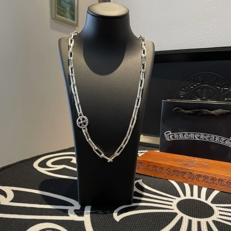 GoodFit Chrxmx Hxxrts Necklaces 298623