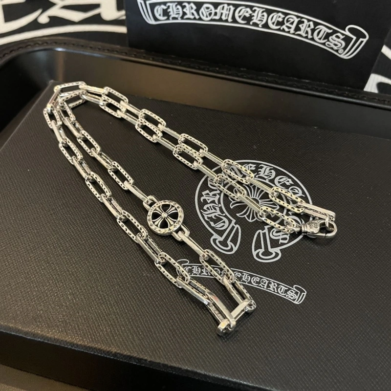 GoodFit Chrxmx Hxxrts Necklaces 298623