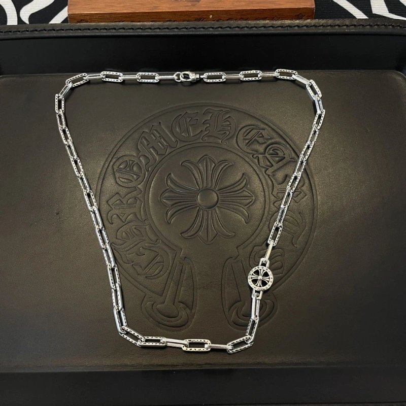 GoodFit Chrxmx Hxxrts Necklaces 298623