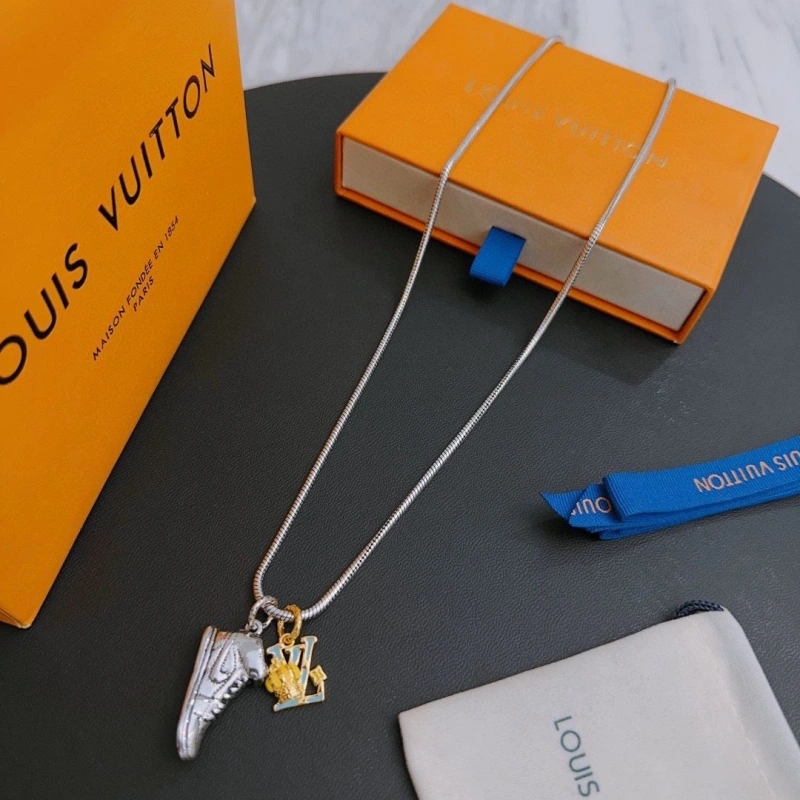 Popular LX Necklaces 309894