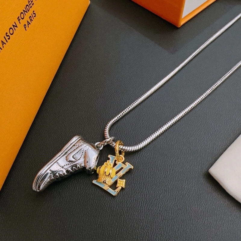 Popular LX Necklaces 309894