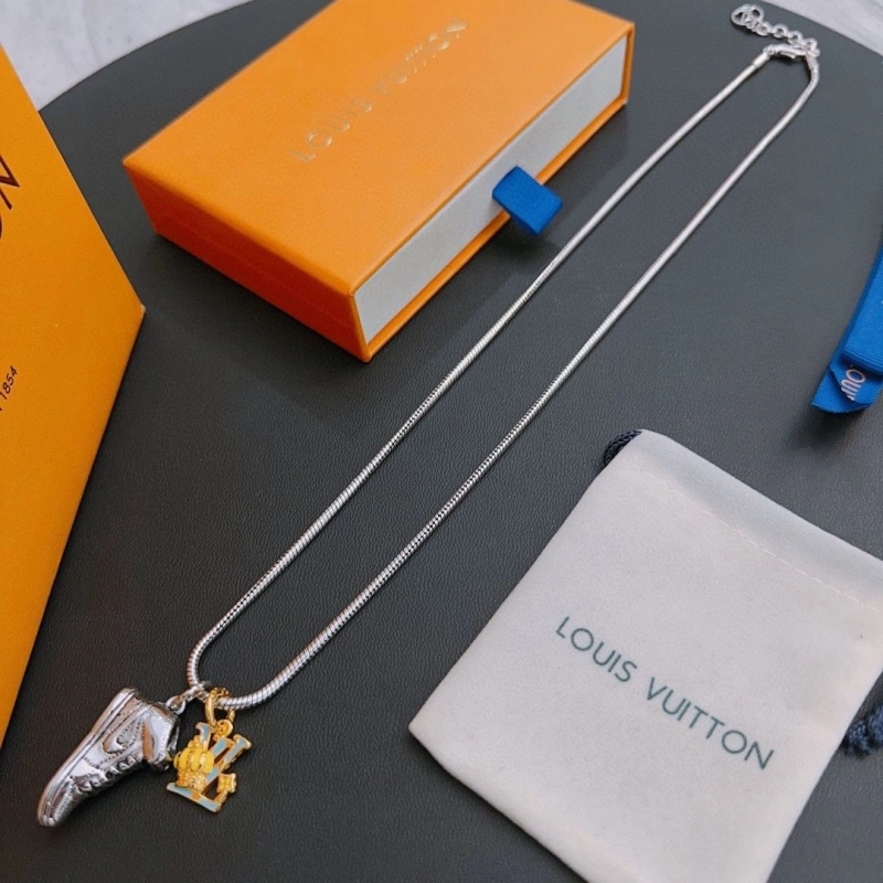 Popular LX Necklaces 309894