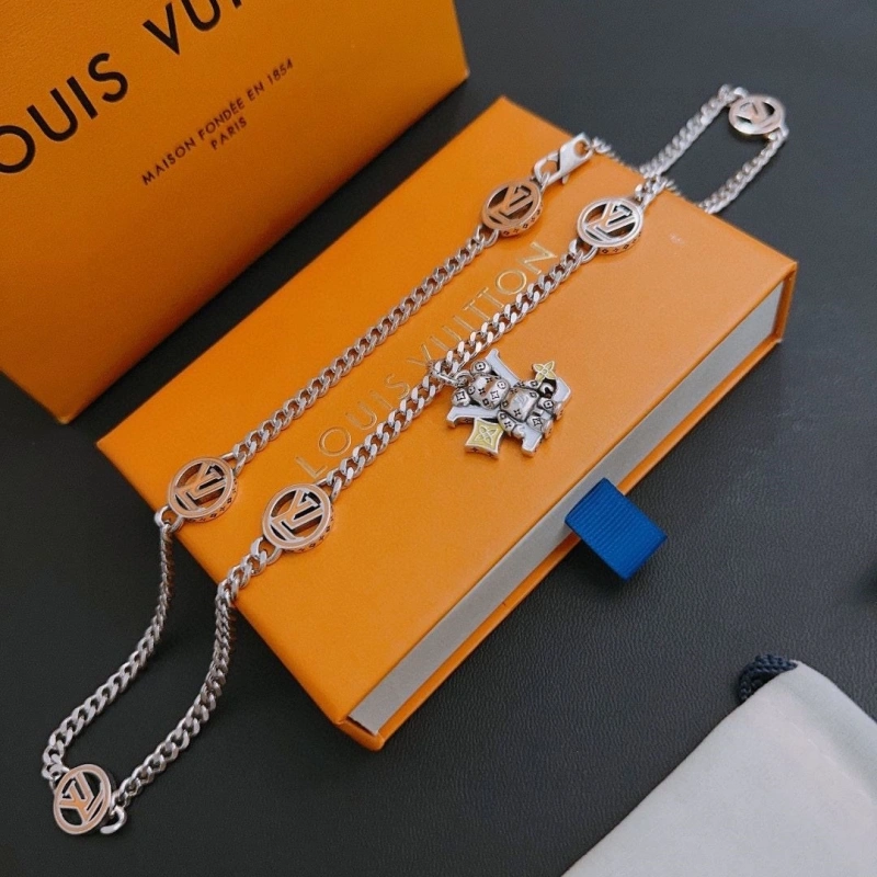 Versatile LX Necklaces 309965