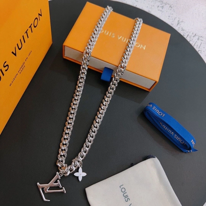 Durable LX Necklaces 309851