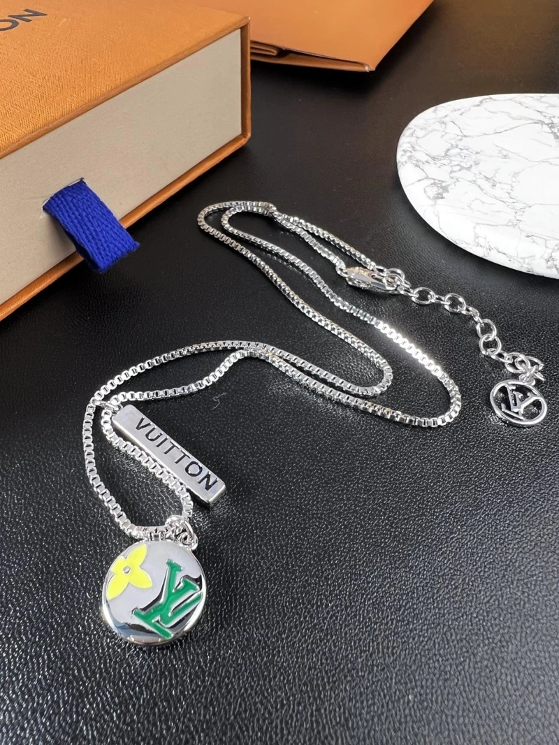 Breathable LX Necklaces 309843