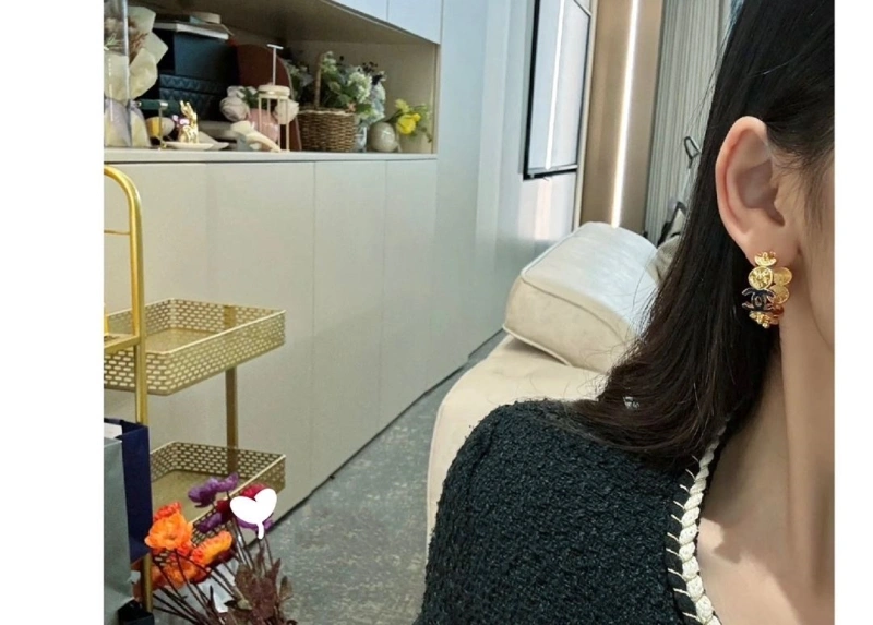 Classic Chxnxl Earrings 290102