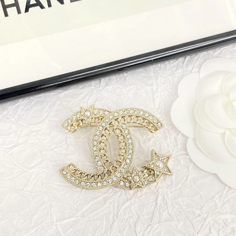 Lightweight Chxnxl Brooches 290558