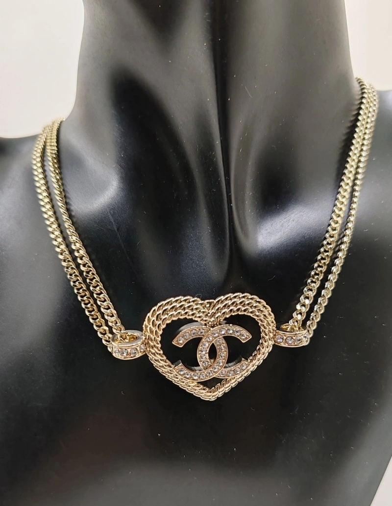 Sophisticated Chxnxl Necklaces 289629