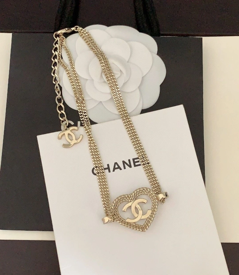 Sophisticated Chxnxl Necklaces 289629