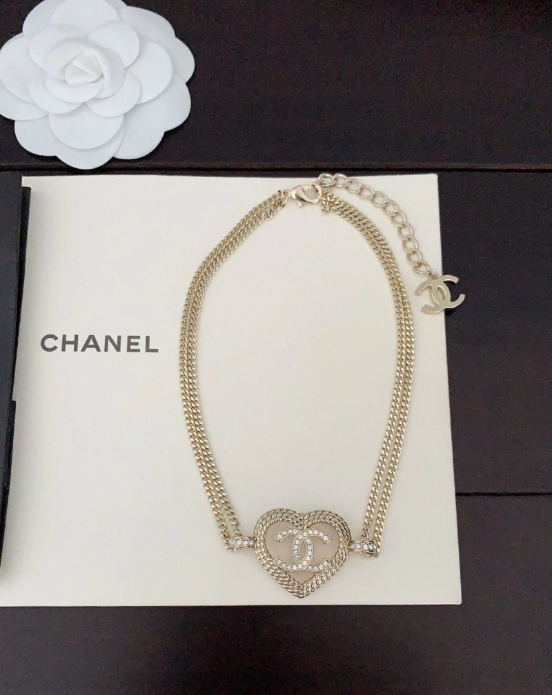 Sophisticated Chxnxl Necklaces 289629