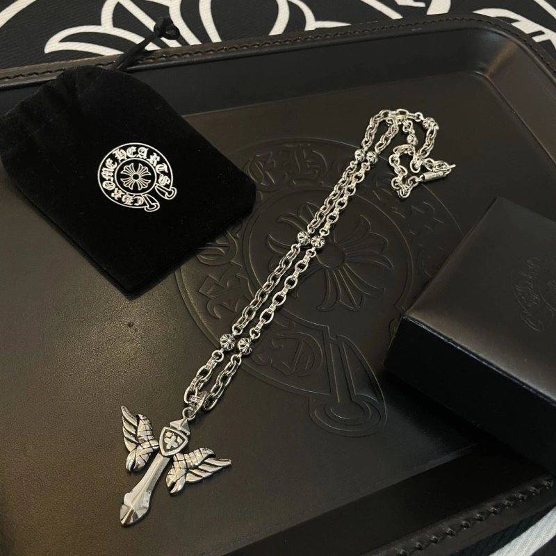 Vibrant Chrxmx Hxxrts Necklaces 298620