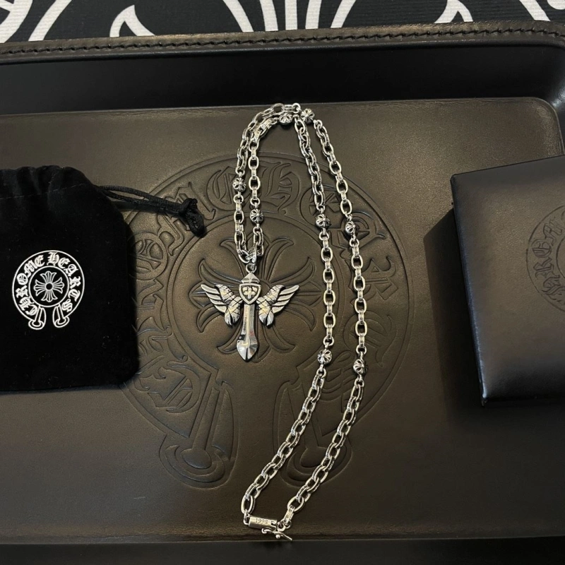 Vibrant Chrxmx Hxxrts Necklaces 298620