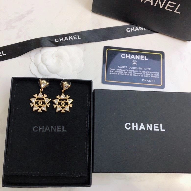 Resilient Chxnxl Earrings 290100