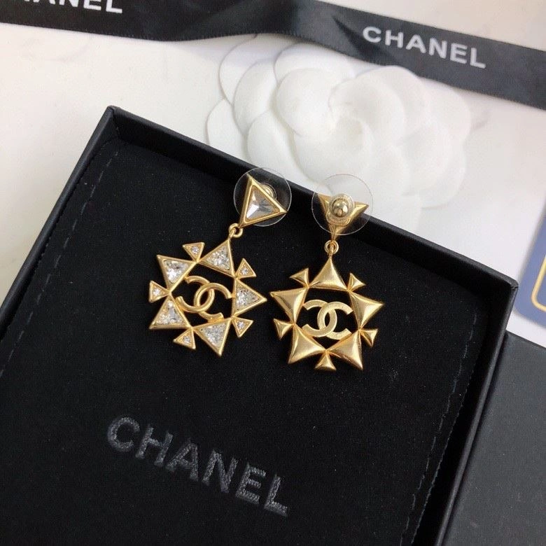 Resilient Chxnxl Earrings 290100