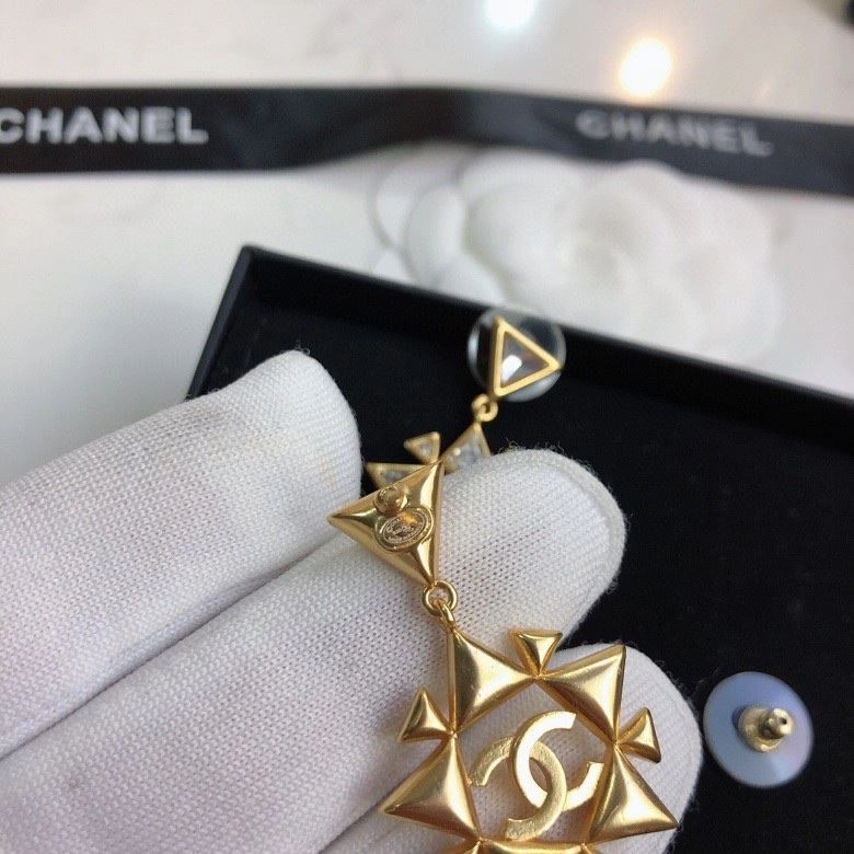 Resilient Chxnxl Earrings 290100