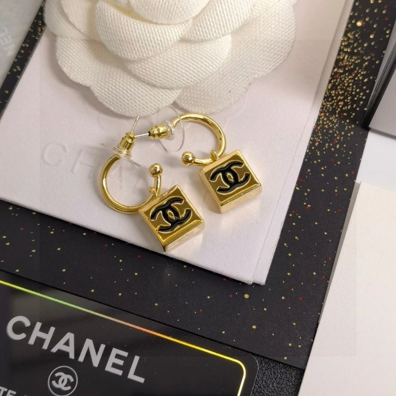 Chxnxl Earrings Compact 290085
