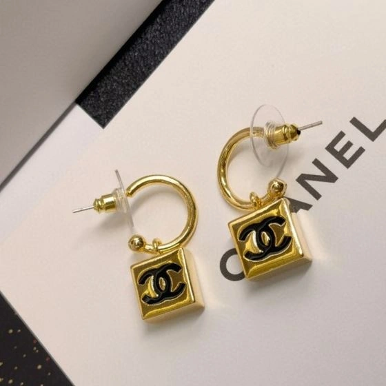 Chxnxl Earrings Compact 290085