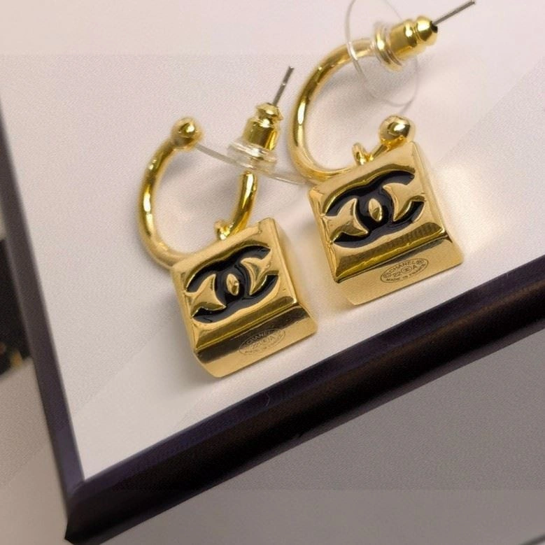 Chxnxl Earrings Compact 290085