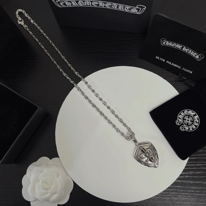 Unique Chrxmx Hxxrts Necklaces 298609