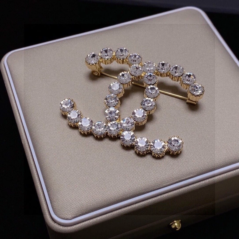 Timeless Chxnxl Brooches 290557