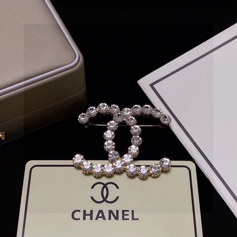 Timeless Chxnxl Brooches 290557