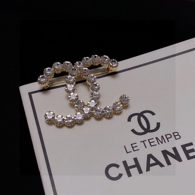 Timeless Chxnxl Brooches 290557