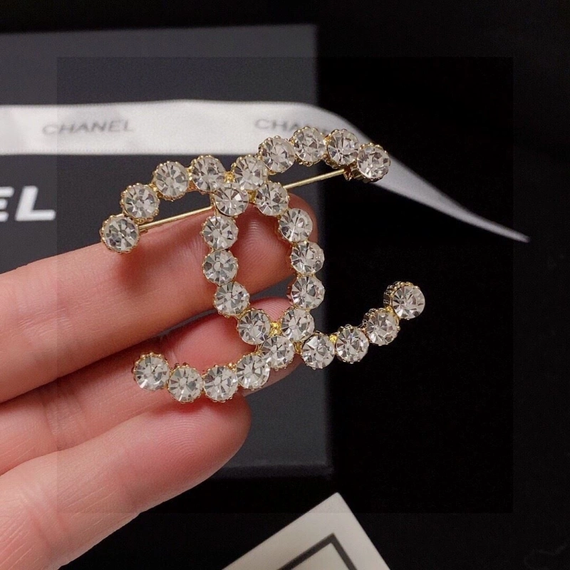 Timeless Chxnxl Brooches 290557