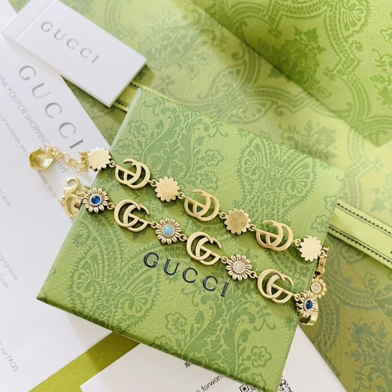 Popular Gxccx Necklaces 303641