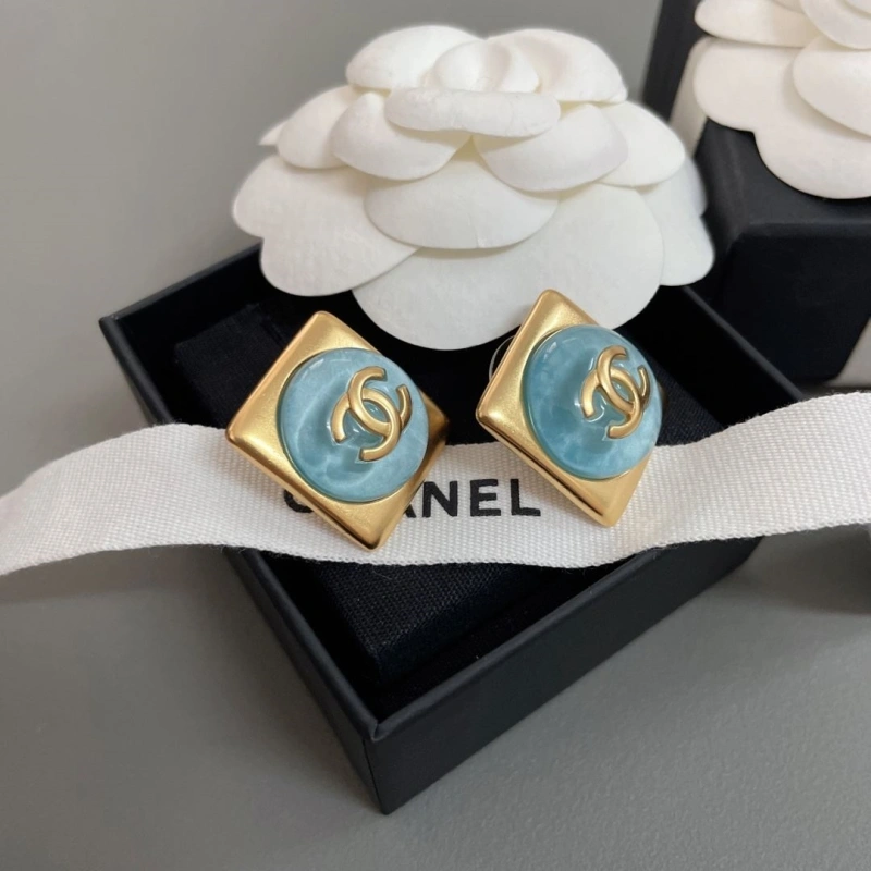 Chxnxl Earrings WellDesigned 290056